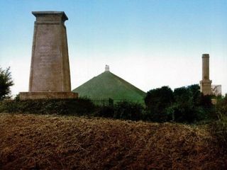 Monumento a las bajas de la King's German Legion en Waterloo.
En una de sus caras aparece el nombre de Wilgmann.
